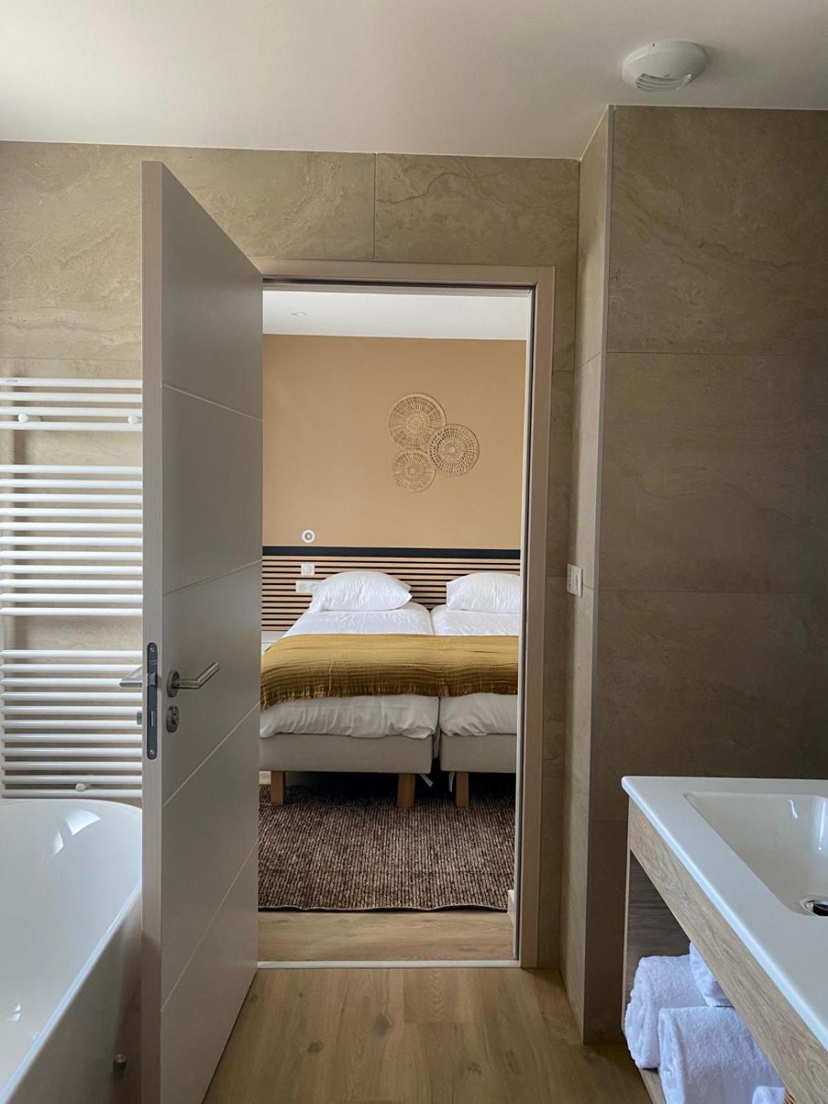 La Cremaillere Hotel-Restaurant Courseulles-sur-Mer Εξωτερικό φωτογραφία