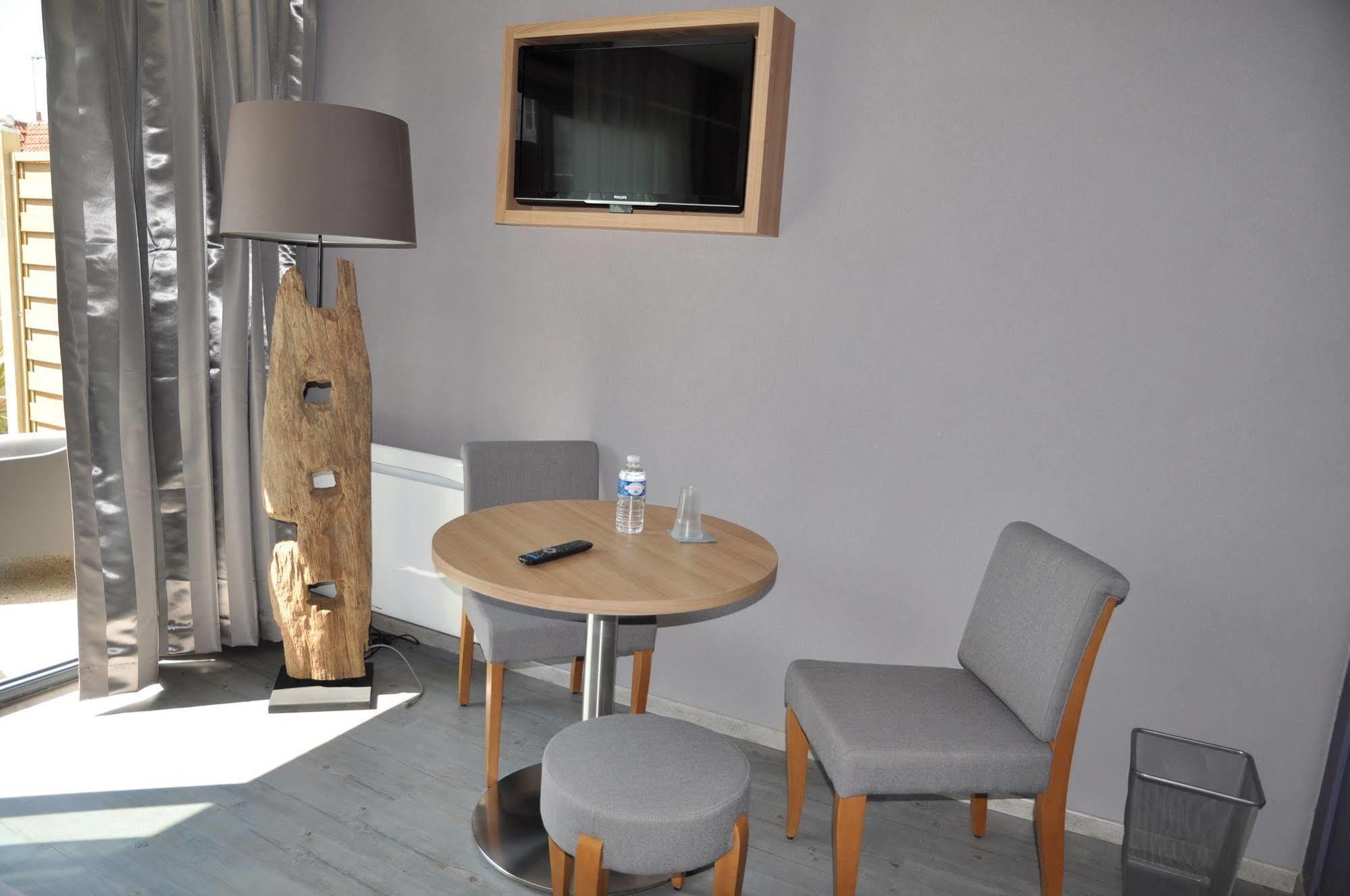 La Cremaillere Hotel-Restaurant Courseulles-sur-Mer Εξωτερικό φωτογραφία